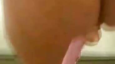 סירי אלת המין הג'ינג'ית מנסה את Dickdown מאת BRAZZERS