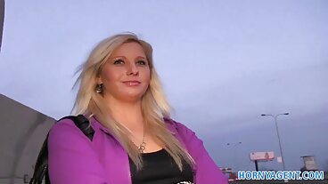 הורנדוג אמא חורגת MILF הציץ וג'יזד