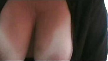Fakehub: Curvy Taylee Wood מזדיין את הציצים הגדולים שלה בפורנו-HD