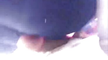 Ball-Fondler MILF Face & Tittyfucked