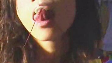 Cherie DeVille היא פאקינג גמישה