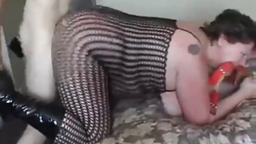 לסתות פוגשת את פסיכו ב: The Return of The Peen!